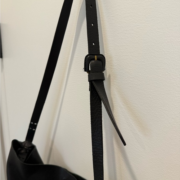 Madewell Black Leather Bucket Bag - Picture 2 of 4